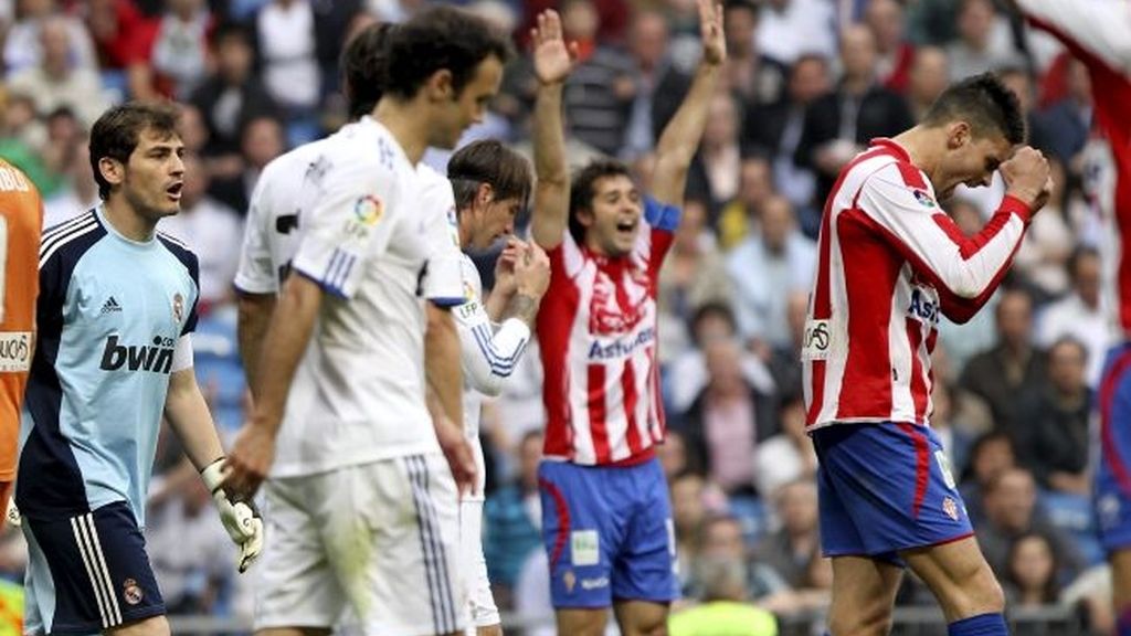 El Sporting acaba con la racha de Mou