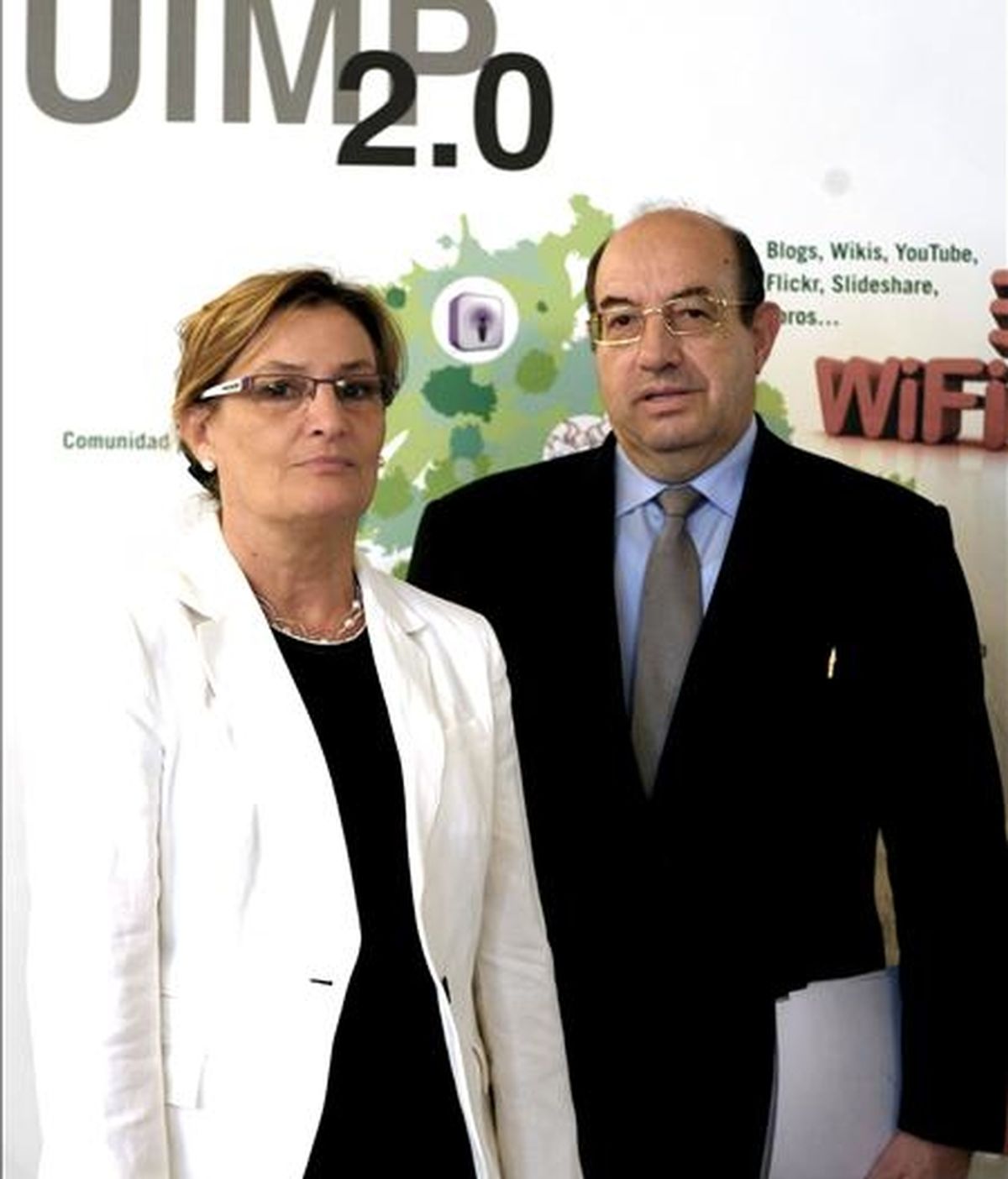 Imagen de agosto de 2008 en la que aparece el rector de la Universidad Internacional Menéndez Pelayo, Salvador Ordóñez momentos antes de la presentación la evaluación del proyecto UIMP 2.0 y su portal web.  EFE/Archivo