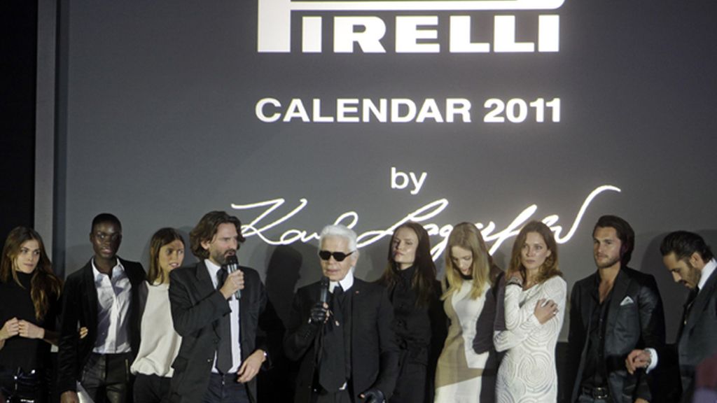 Karl Lagerfeld presenta el calendario