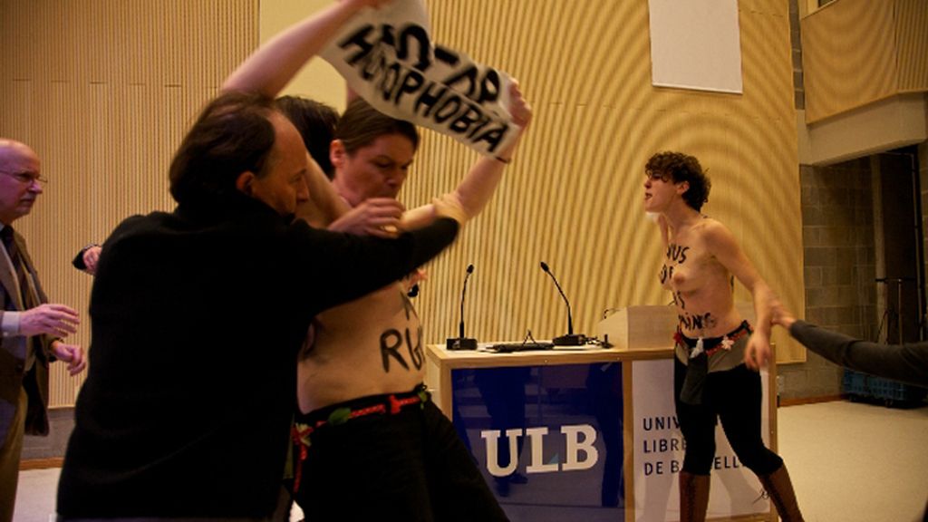 FEMEN acusa a la Iglesia Católica de incitar al odio y la homofobia
