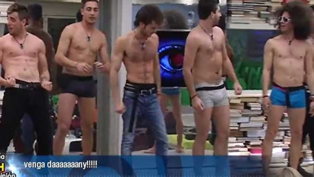 Las chicas, encantadas de asistir al ‘show’