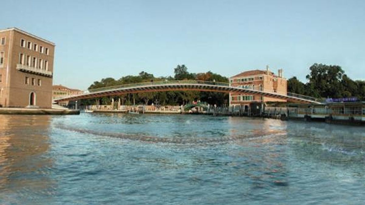 El ayuntamiento de Venecia ha decidido cancelar la ceremonia de inauguración del puente sobre el Gran Canal de Venecia proyectado por Santiago Calatrava.