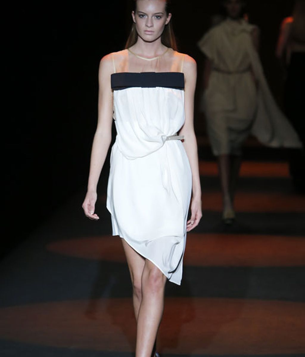 Blancos, negros y azules con detalles dorados