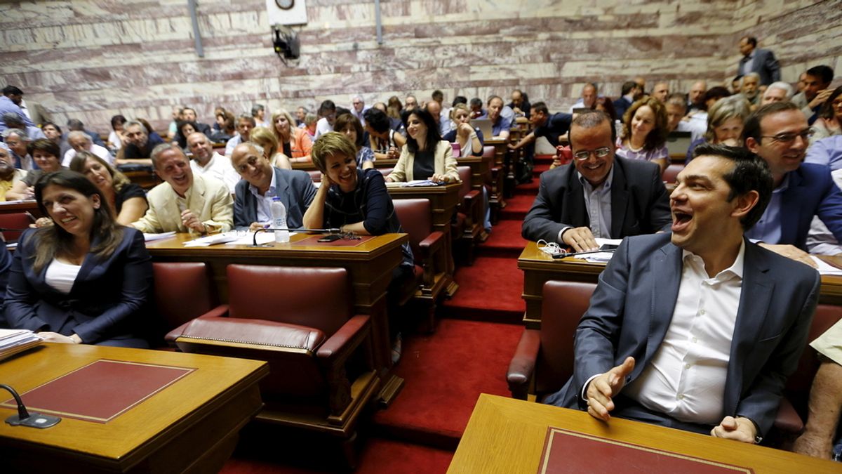 Tsipras en el Parlamento de Atenas durante el debate sobre el tercer rescate de Grecia