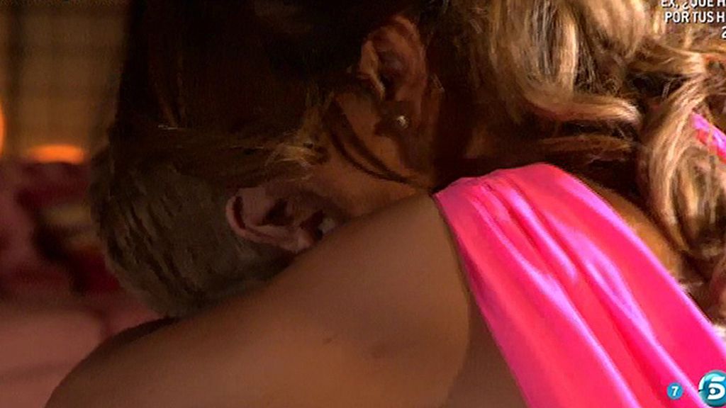 Raquel Bollo, emocionada con la visita de sus padres y la canción de su hijo