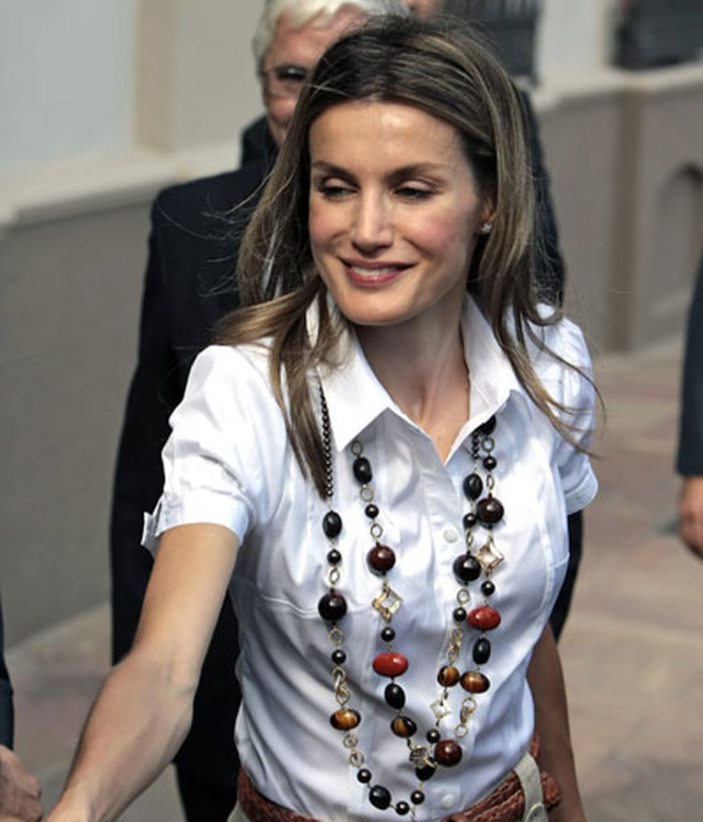 Doña Letizia acapara miradas y aplausos en Alcázar de San Juan