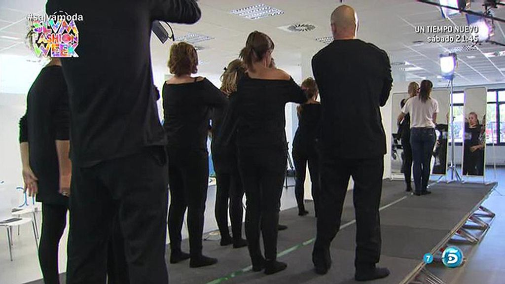 Raquel Revuelta les enseña a convertirse en modelos