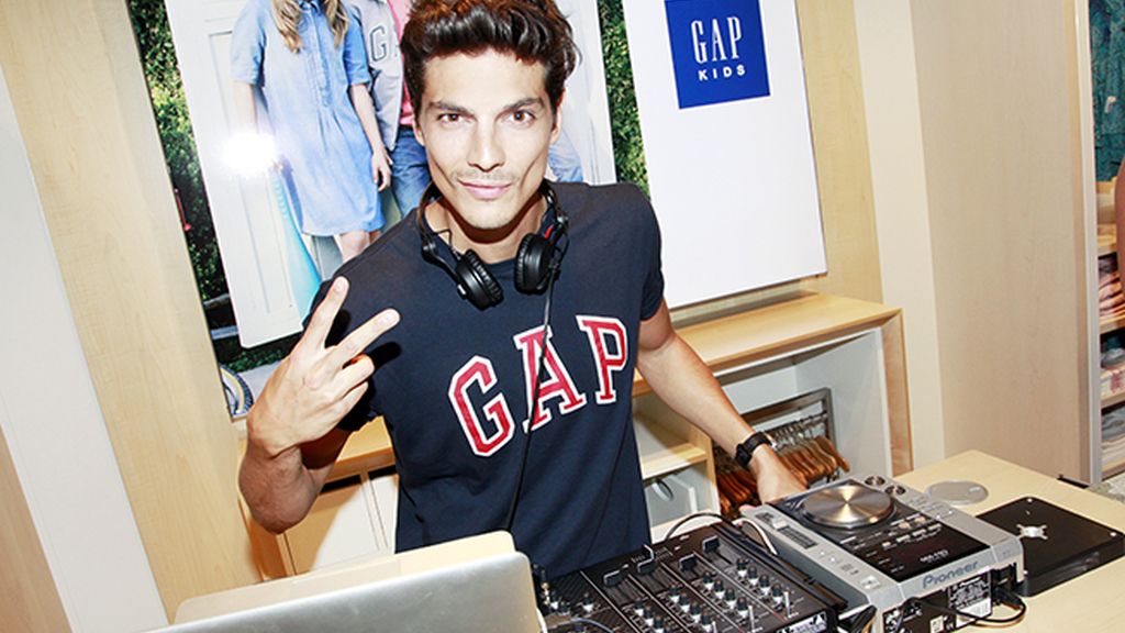 Javier de Miguel puso la música en la apertura de GAP