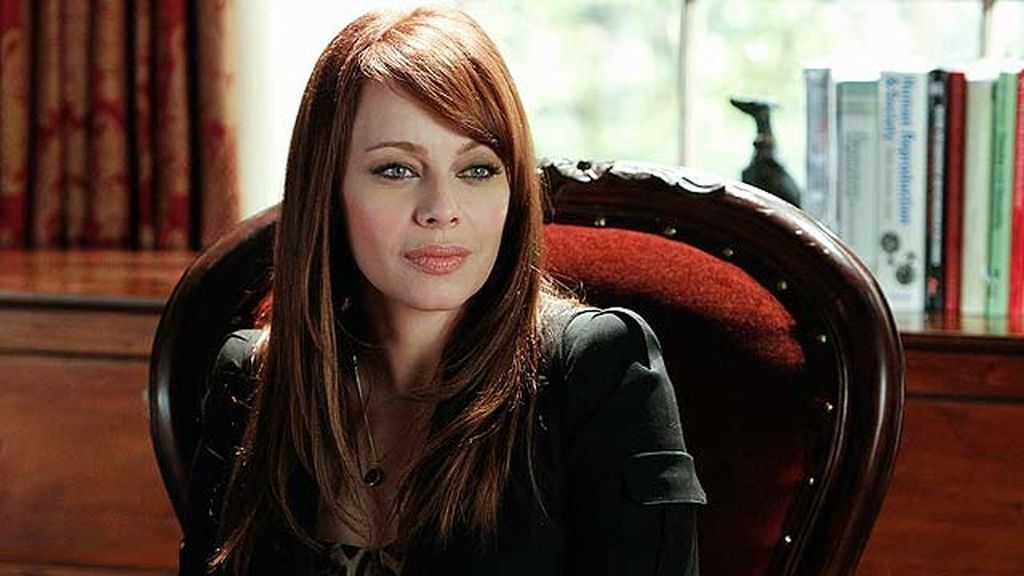 Melinda Clarke abrirá consulta como terapeuta sexual