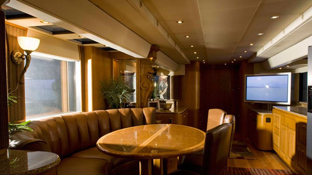 El lujoso camerino de Ashton Kutcher para 'Dos hombres y medio'