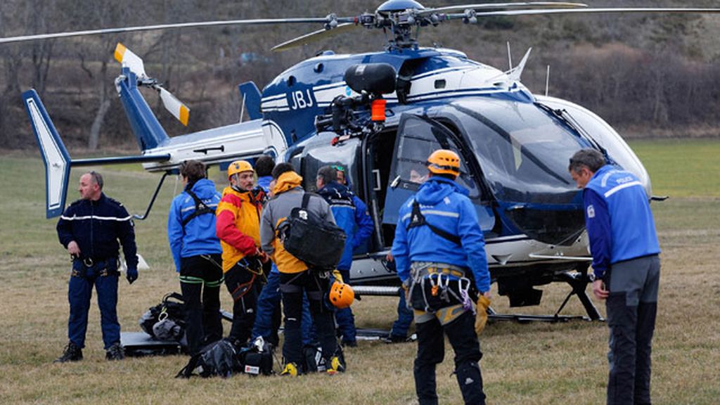 La tragedia aérea en los Alpes franceses, en imágenes