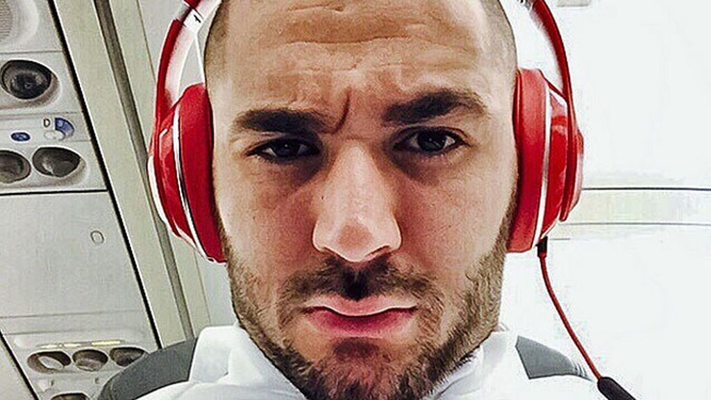 Adicto al selfie: así es el lado rapero de Karim Benzema en las redes sociales