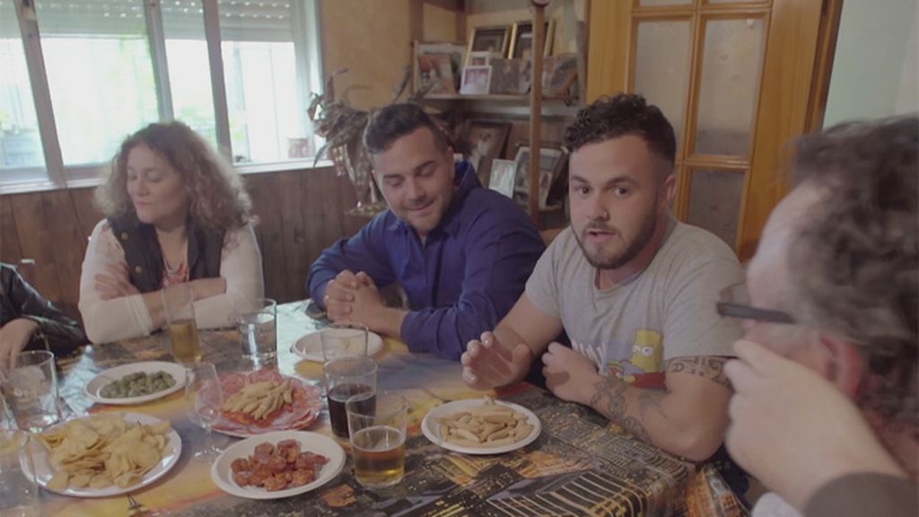 Apasionado de las cabras, quiere un amor para toda la vida