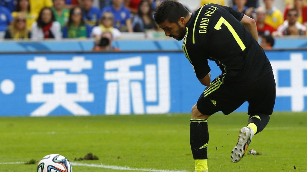 Villa anotó de tacón su último gol con la selección