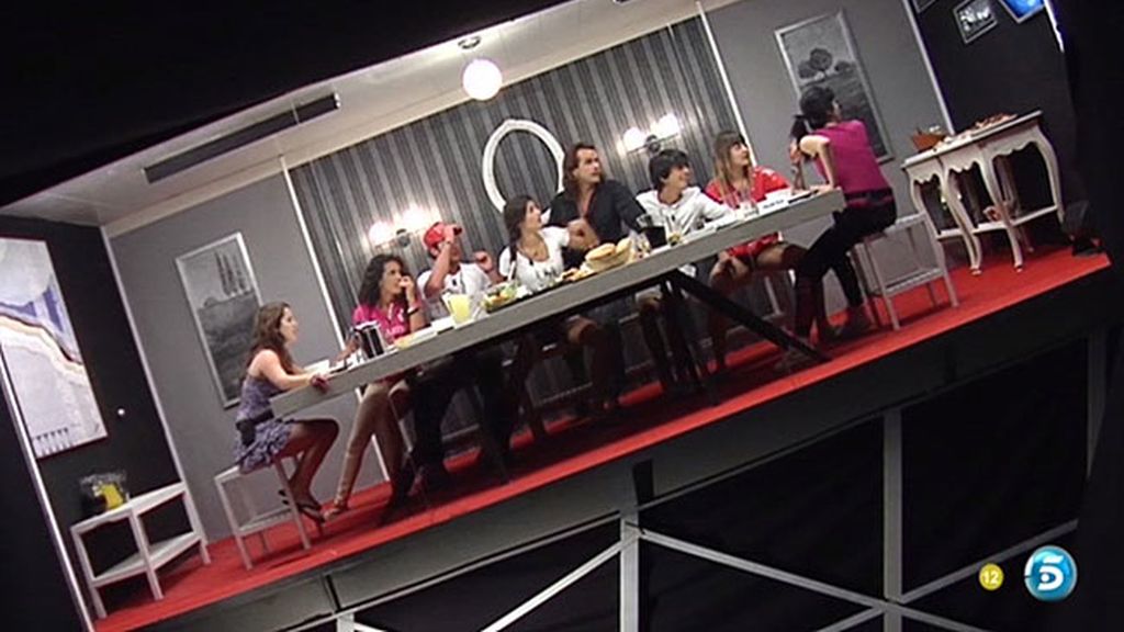 Aunque mareados, todos han degustado con ansias la gran cena