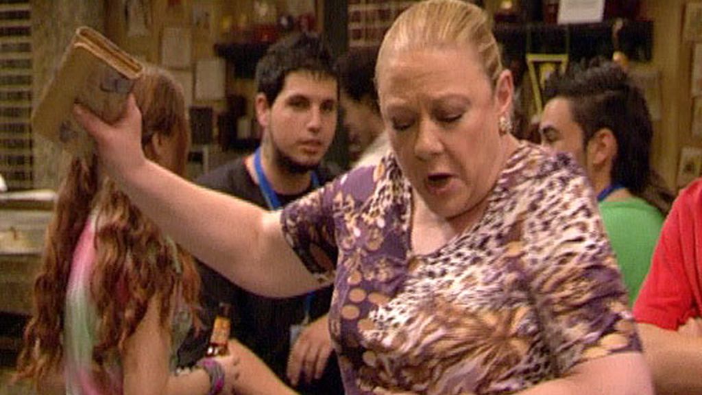 Chema organiza un concurso de rap