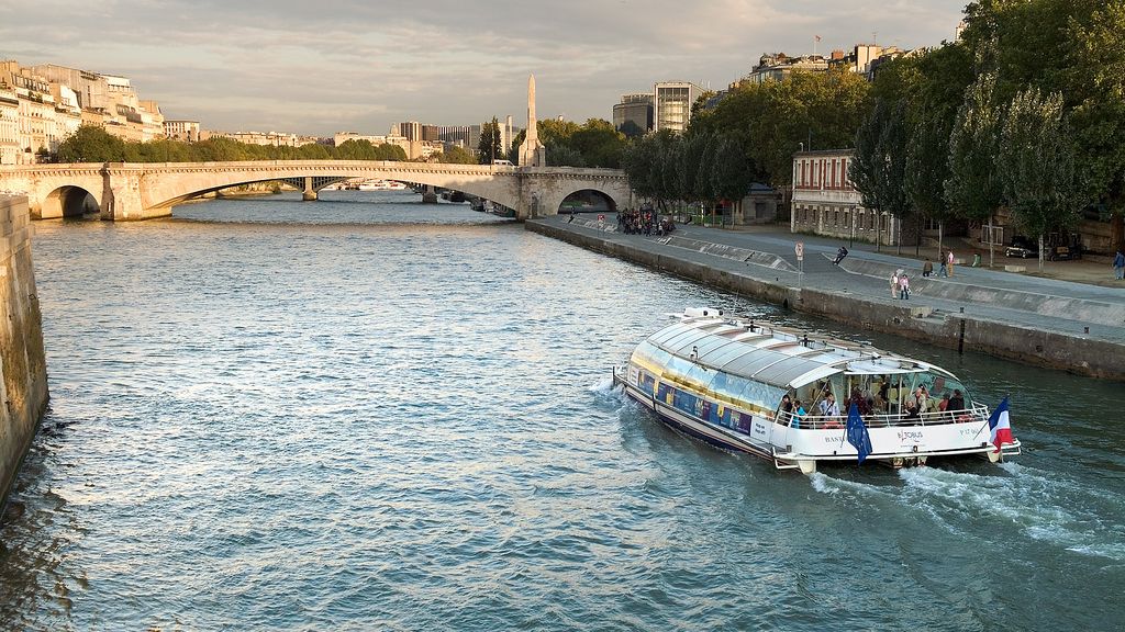 Crucero por el río Sena (París)
