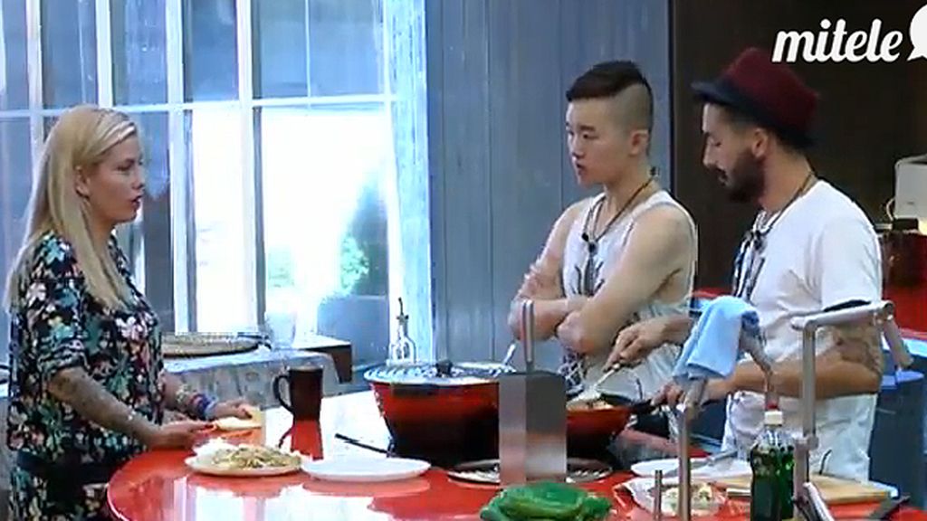 Han sorprende a sus compañeros con un plato chino