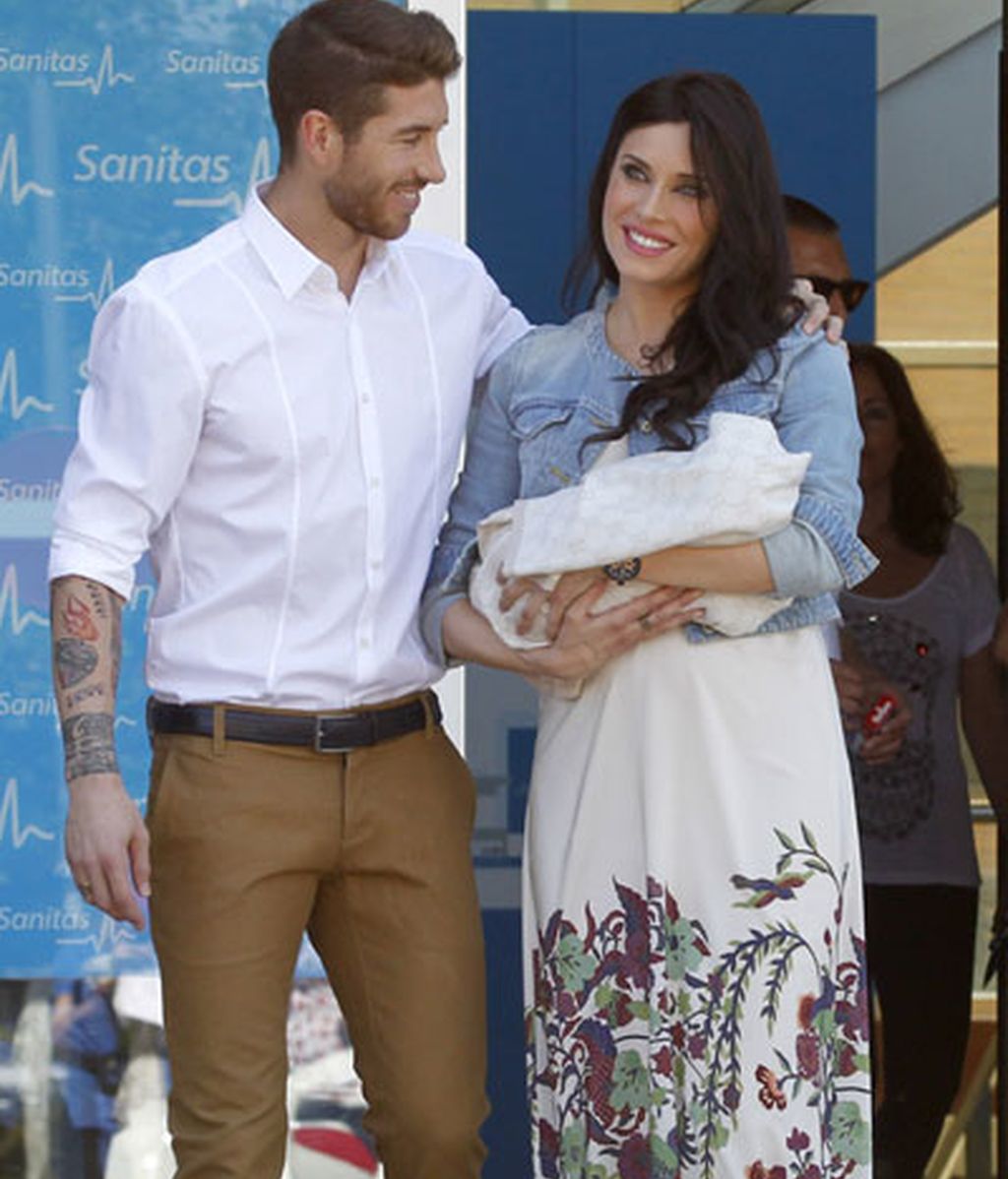 Las primeras fotos de Sergio Ramos y Pilar Rubio con su bebé