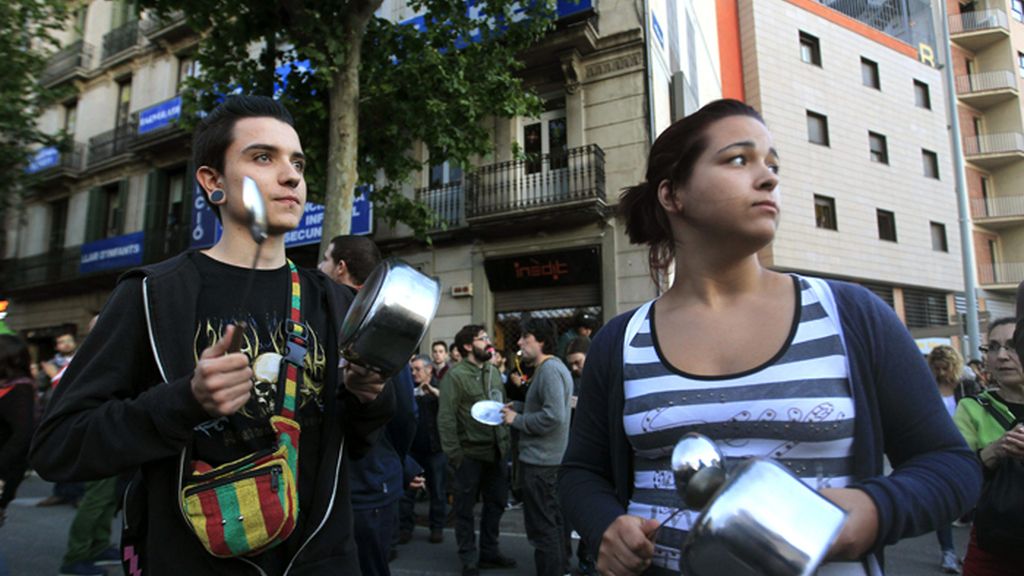 Cacerolada en protesta por el desalojo de Can Vies