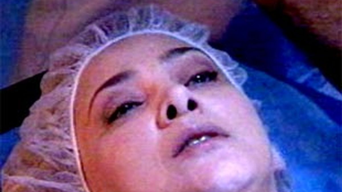 Cristina está muy alterada ante su entrada en quirófano por el pánico a la anestesia