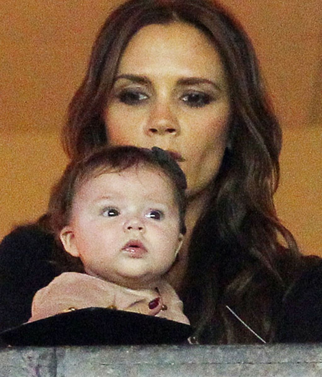 Victoria Beckham y Eva Longoria se marcan un 'Michael Jackson' con Harper 7