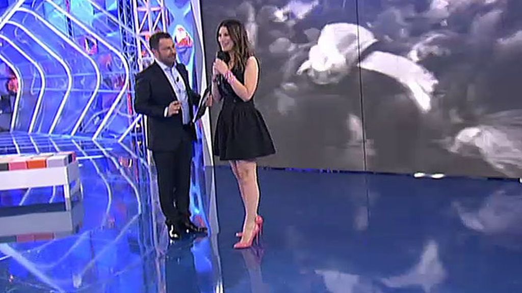 La cantante se convierte en cómplice de la historia de Eloy y Arantxa