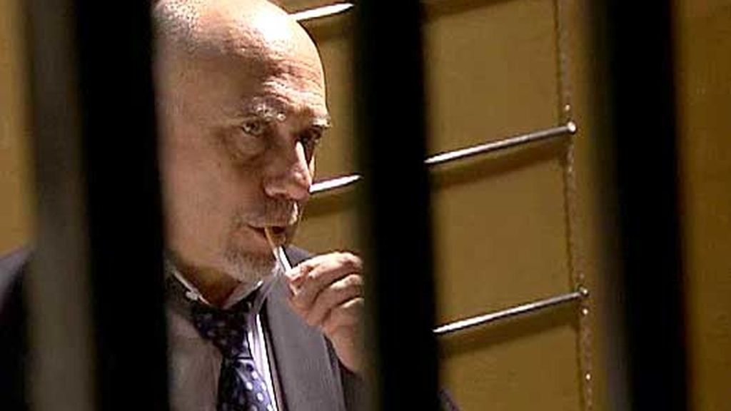 La Roca descubre que su tío mandó matar a su padre