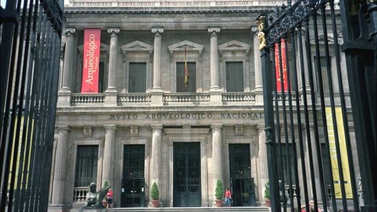 Fachada del Museo Arqueológico Nacional en Madrid. EFE/Archivo