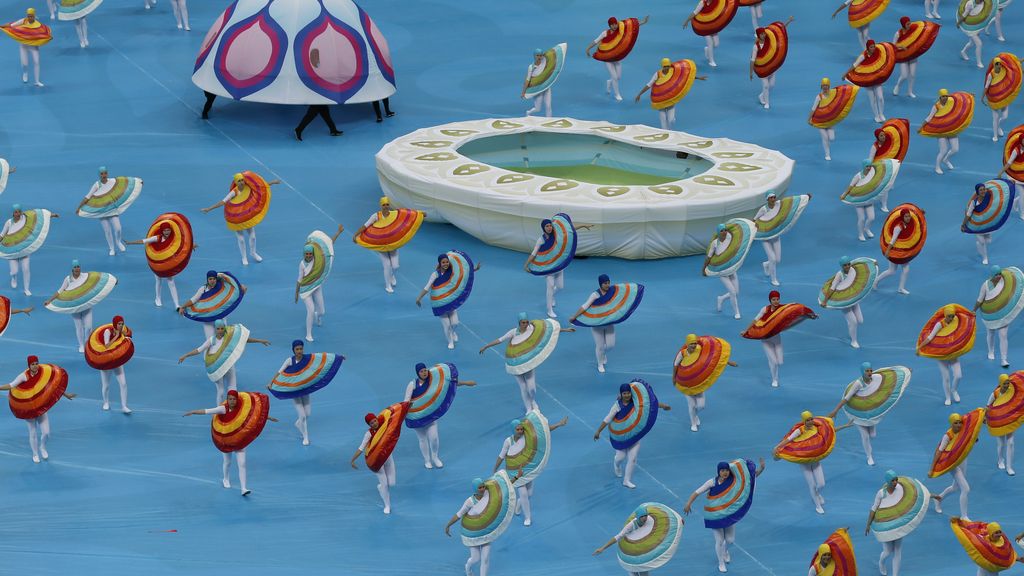 Motivos florales y musicales