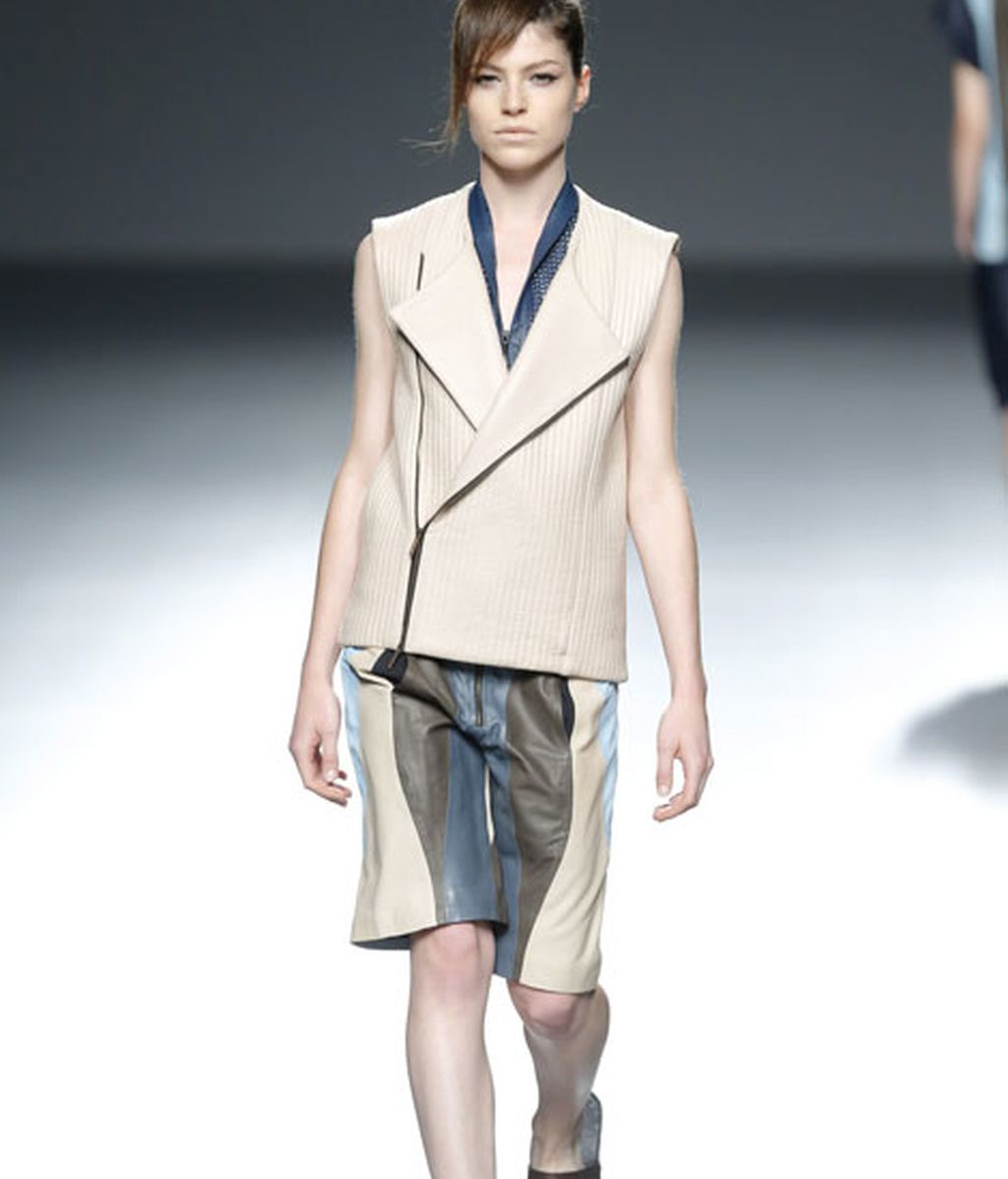 Rojos brillantes y colores de la tierra