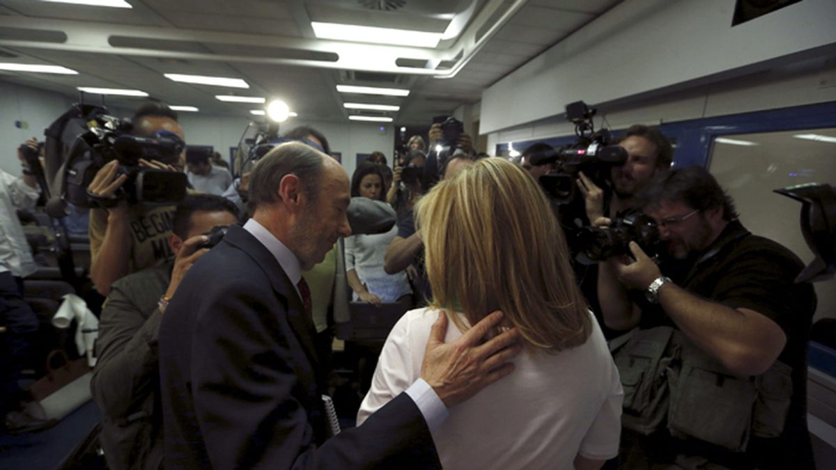 Rubalcaba dejará el cargo en un congreso extraordinario del PSOE en julio