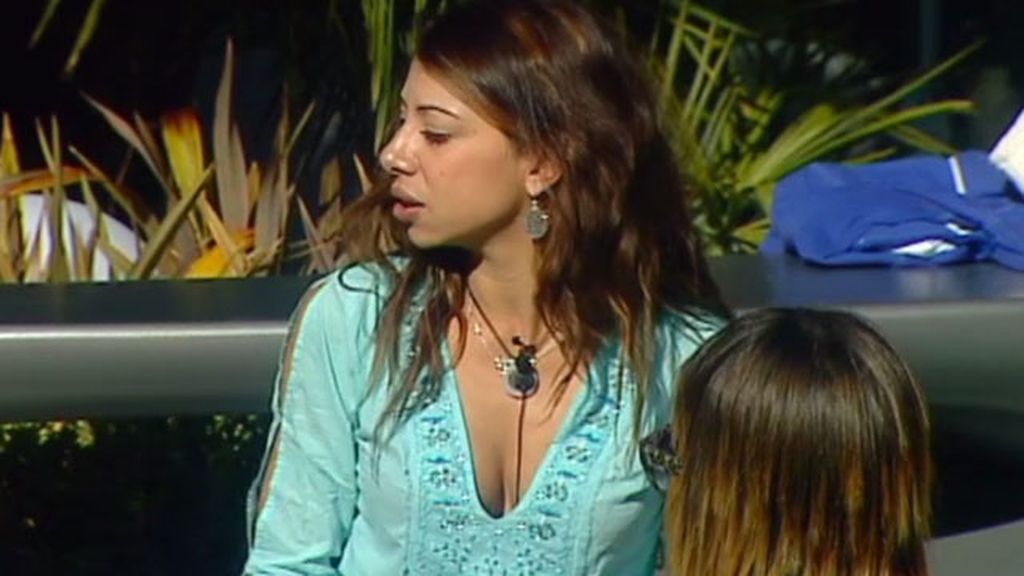 La asesora de medicina estética, muy contenta con su cuerpo