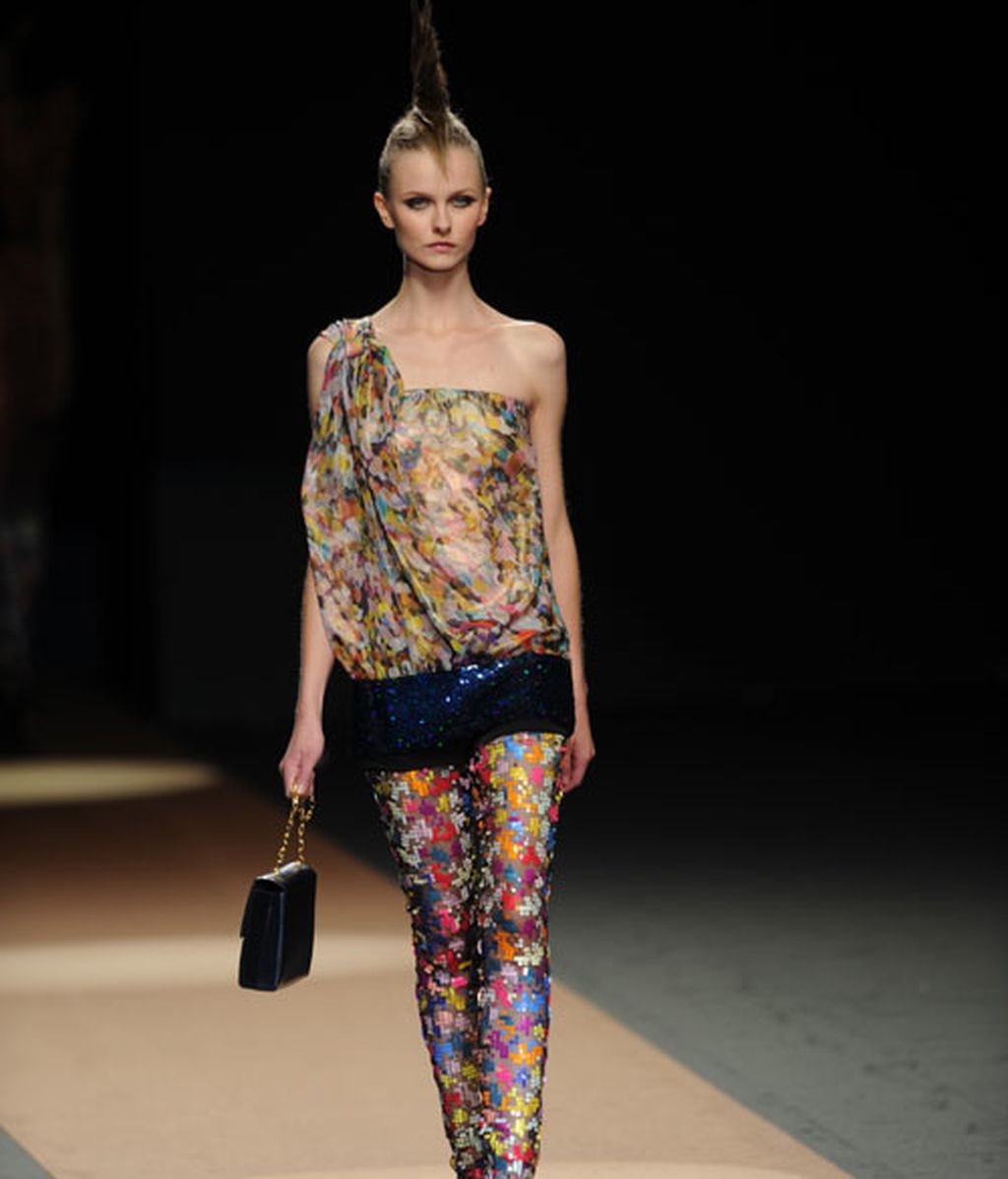 Miguel Palacio llena la pasarela de crestas