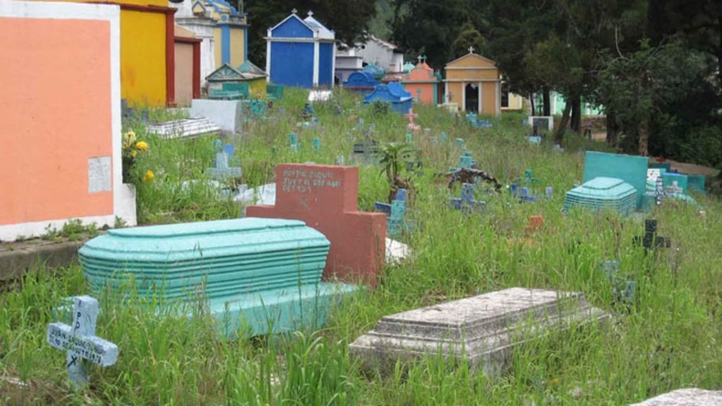 Un cementerio cargado de color en Guatemala