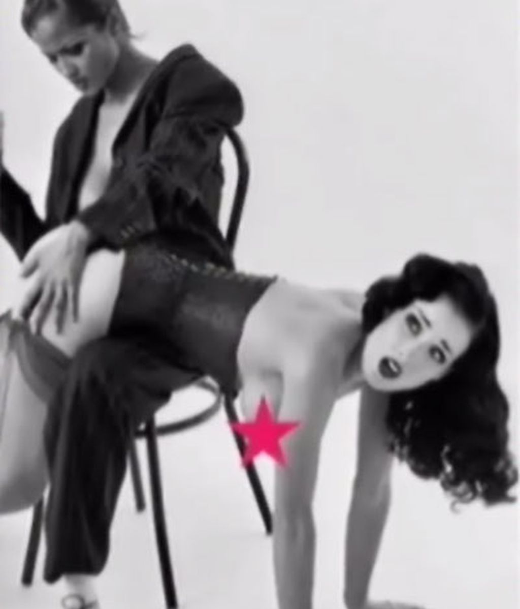 Dita Von Teese con otra mujer