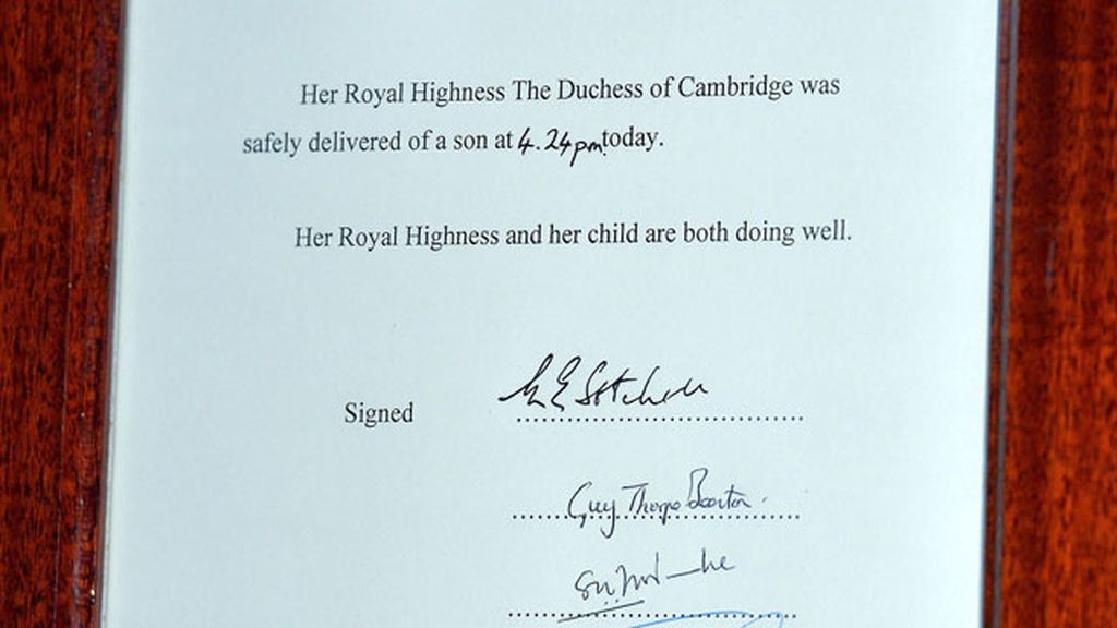 El bebé, tercero en la línea de sucesión, ha pesado 3.700 gramos