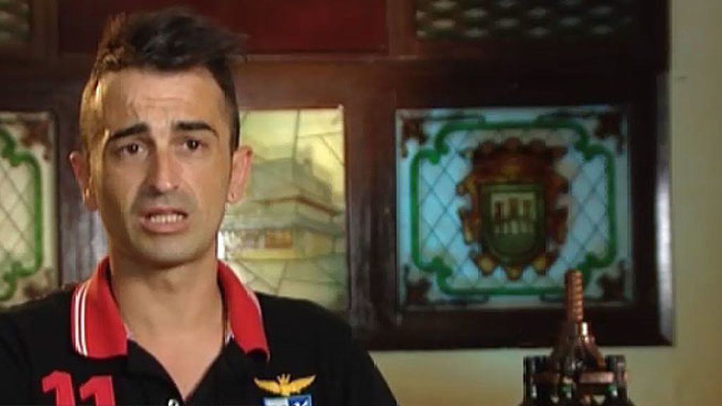 Fran busca a una mujer ardiente pero su madre solo quiere que sea su mujer