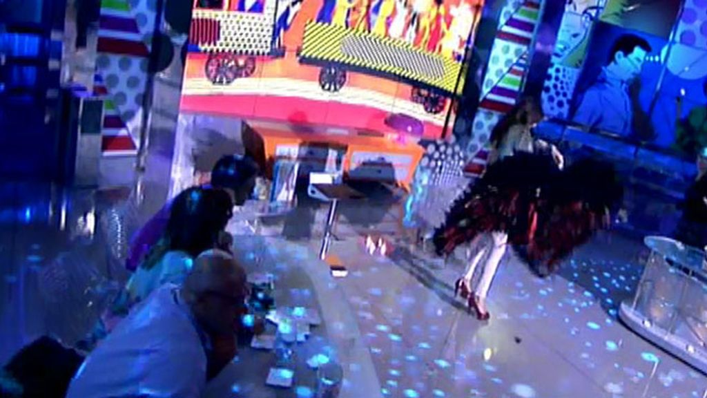 Colaboradora y presentadora, ángeles por un minuto