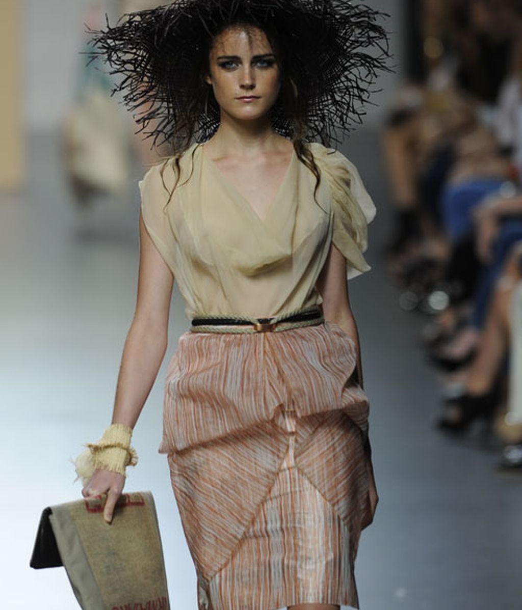 Ion Fiz trae sus tejidos del trópico