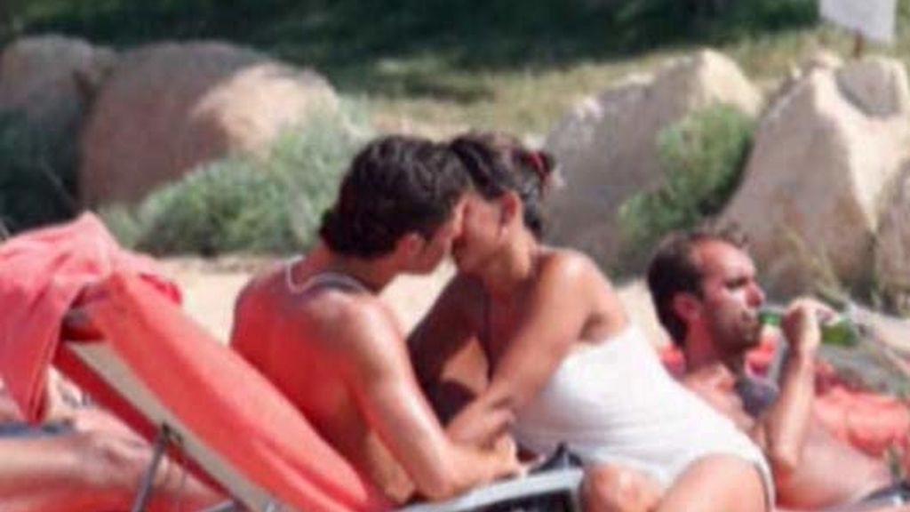 Cristiano y su novia, pasión en la playa