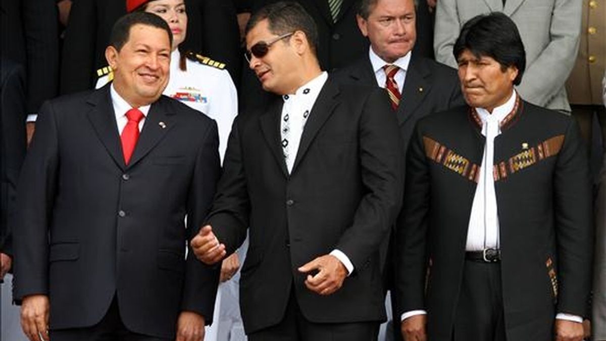 El presidente ecuatoriano, que llegó minutos antes de la medianoche a una base aérea del Estado Aragua, a unos 120 kilómetros de Caracas, subrayó la importancia de la Alternativa Bolivariana para las Américas (ALBA) en el proceso de integración. EFE/Archivo