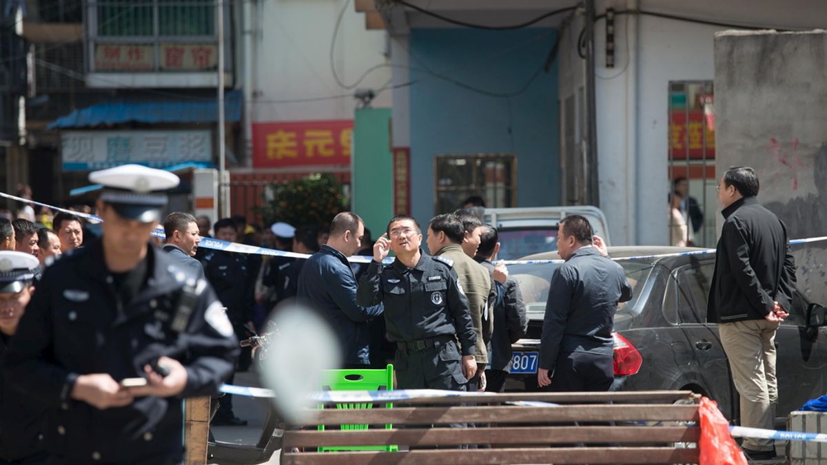 Un hombre apuñala a diez niños a las puertas de una escuela en el sur de China