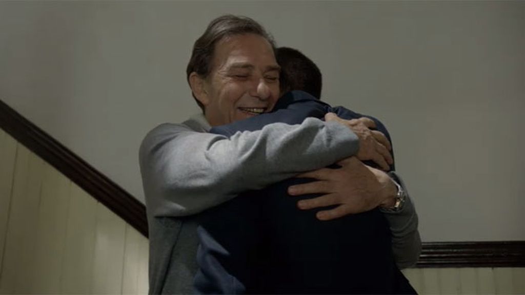 Morey se emociona en el reencuentro con su padre