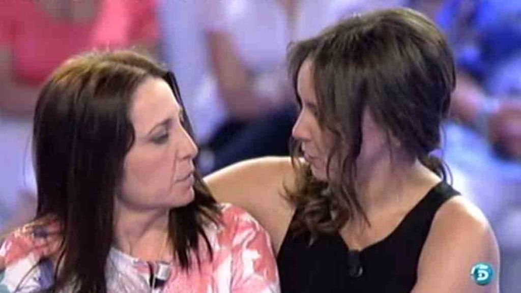 La cantante le ha dedicado a Mari el tema 'Simplemente tú'