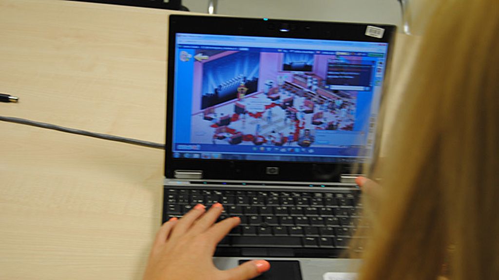 Ainhoa visita el café de mujeres y hombres Smeet