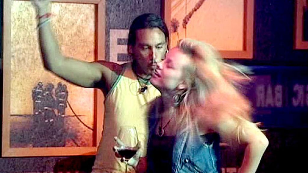 Noche baile y confidencias