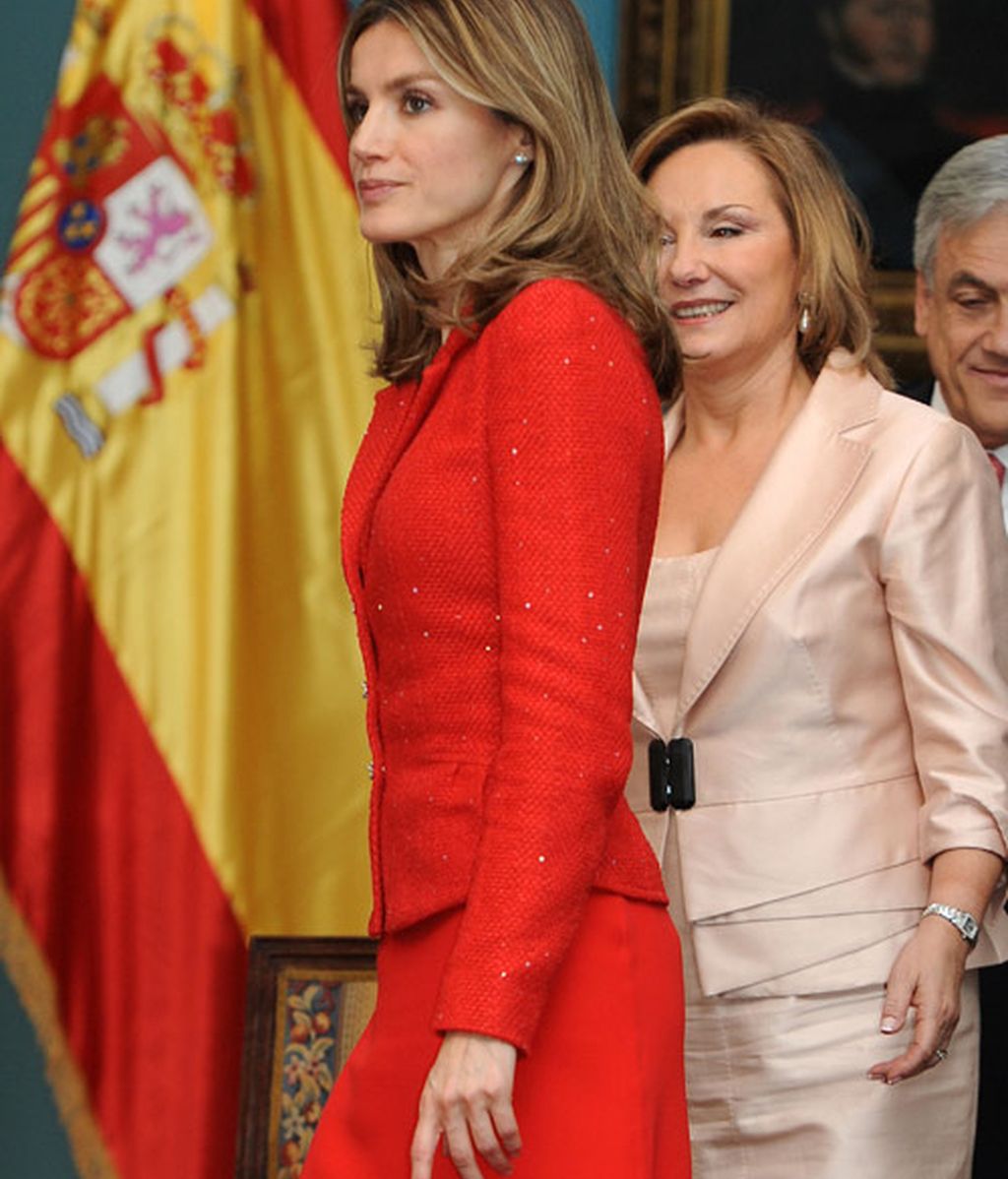 Letizia, mismo look e idénticos complementos que en un acto de 2008