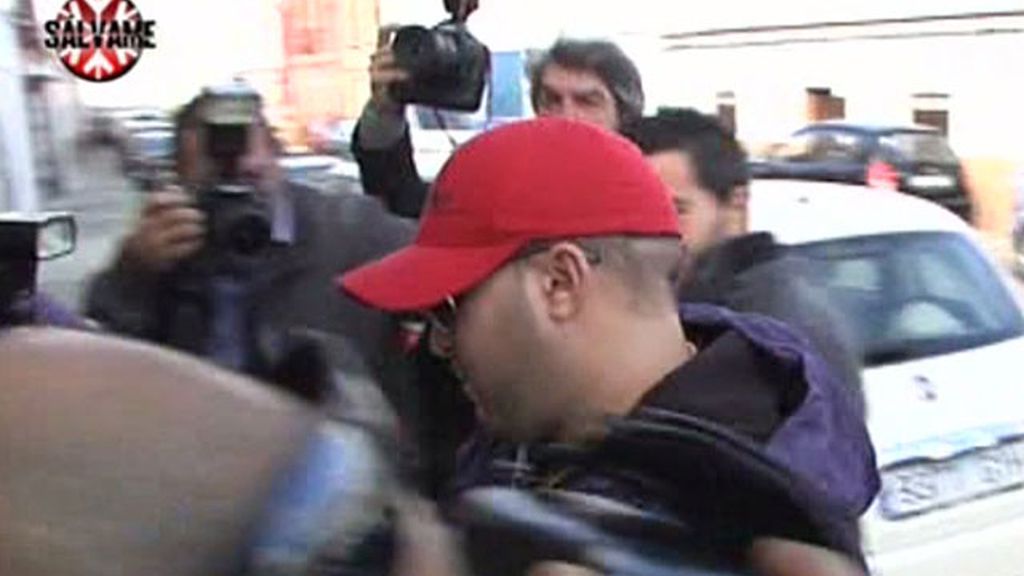 Juntos, acuden a casa de la modelo