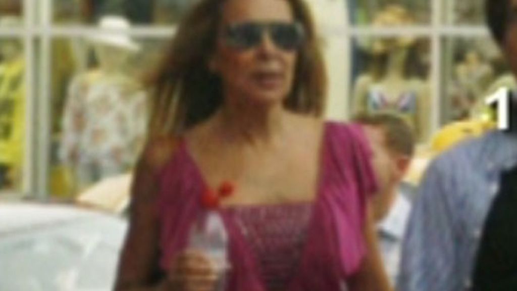 Ana Obregón, encantada en Miami